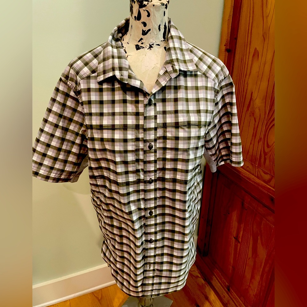 REI Men’s S Vented Plaid Green Collared Shirt NWOT